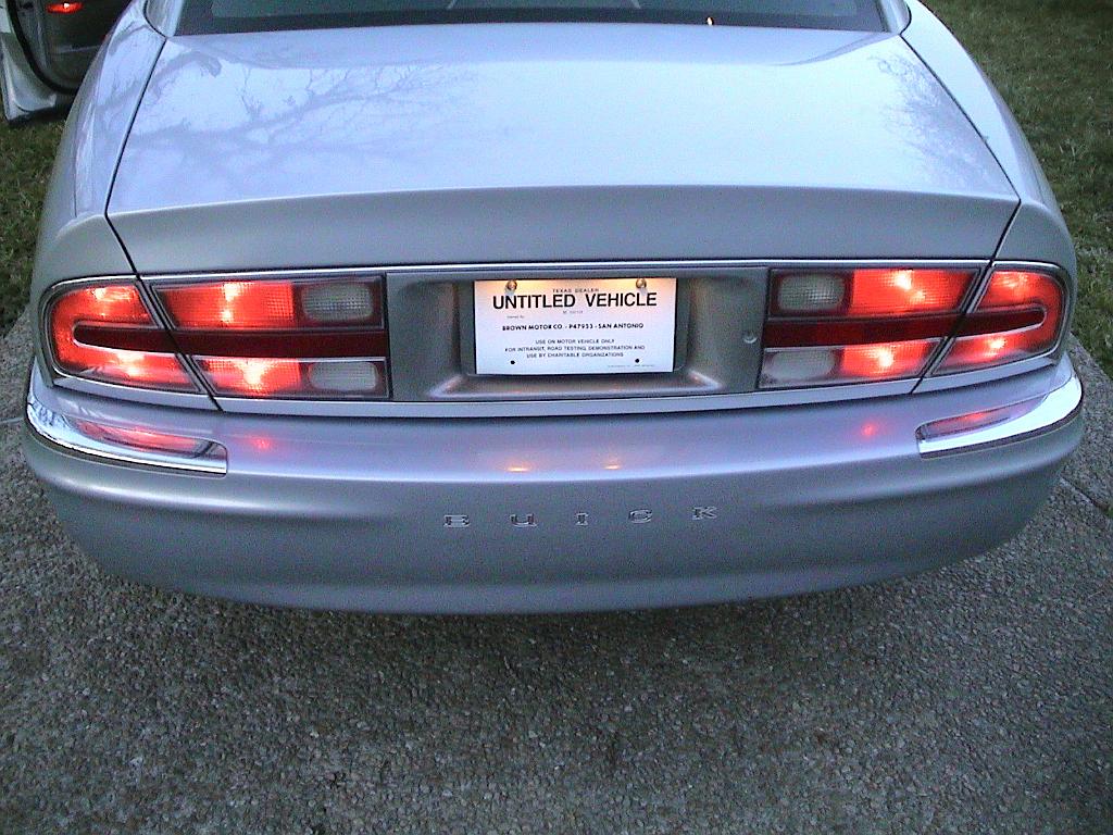 97 Buick Park Avenue/DSC08445